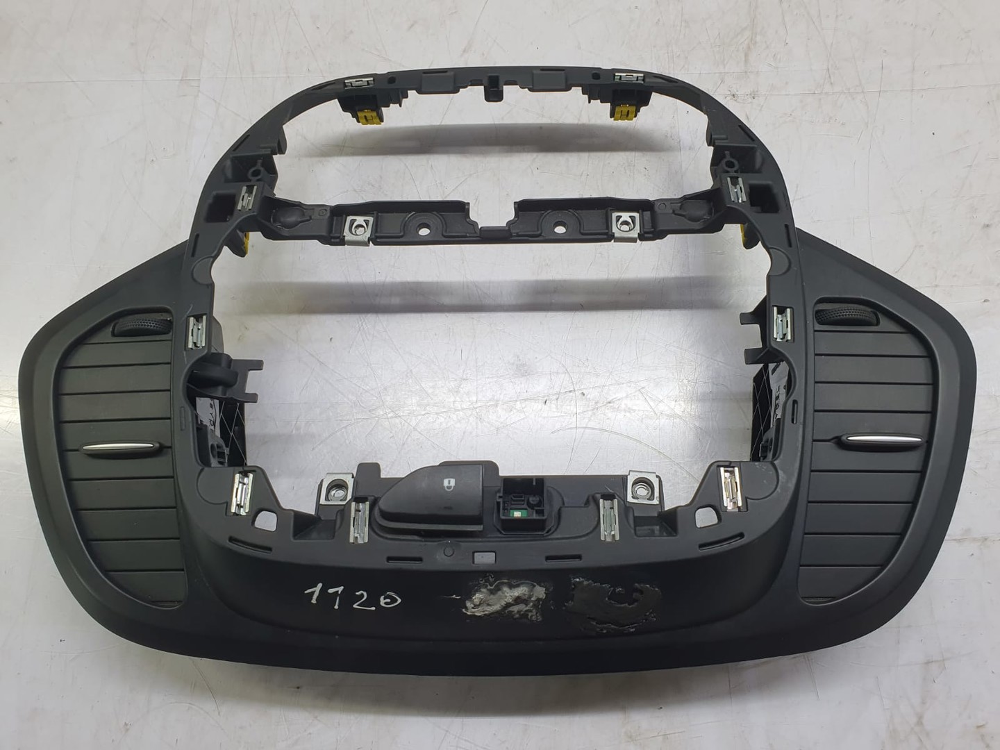 Ornament bord 682602532r Renault Captur 1 (facelift) (2017 - 2019)