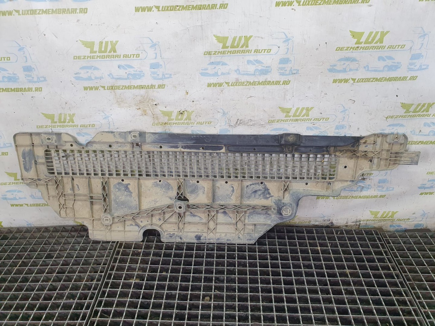 Scut caroserie dreapta Renault Clio 4 (2012 - 2020)