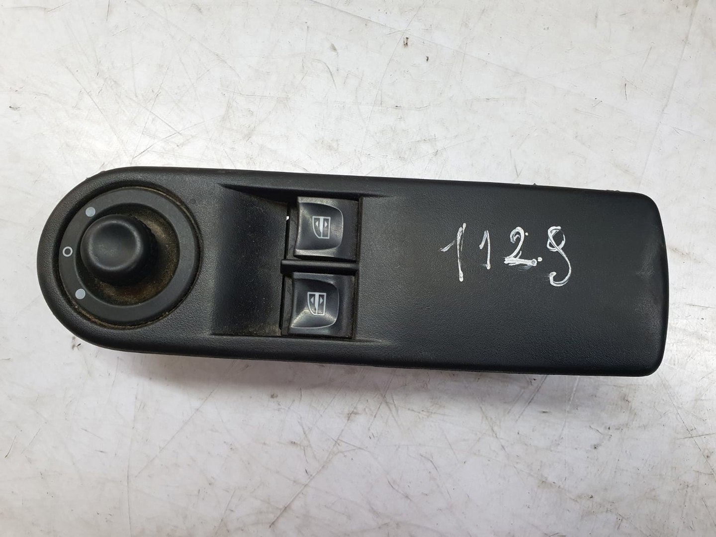 Panou comanda geamuri 254118044r Renault Clio 4 (2012 - 2020)