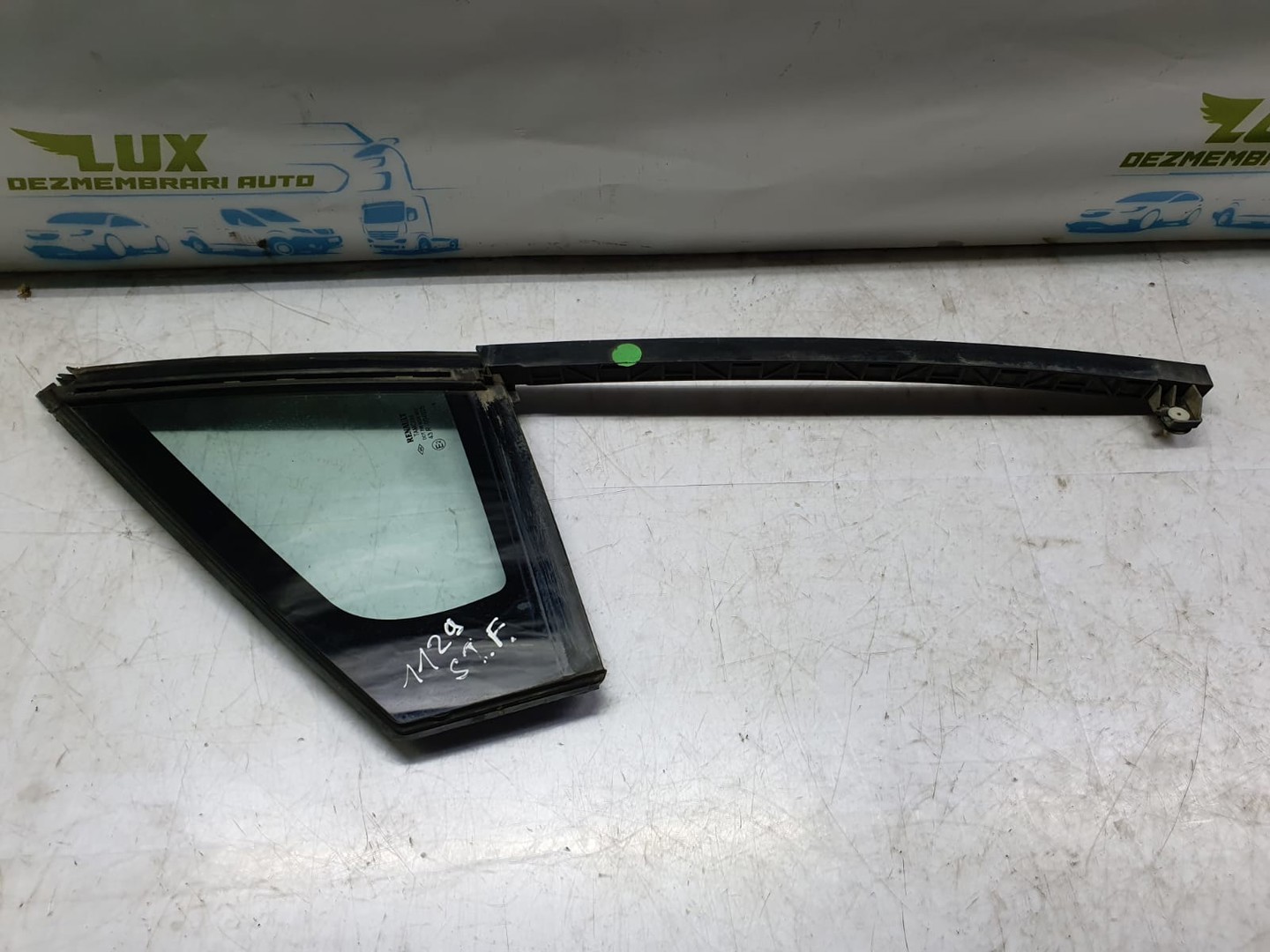 Geam fix stanga fata 802634285r Renault Clio 4 (2012 - 2020)
