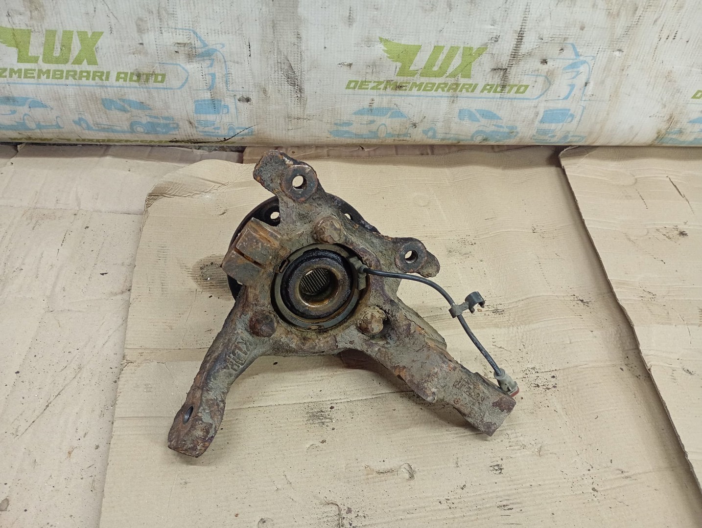 Fuzeta stanga fata Opel Astra H (2004 - 2007)