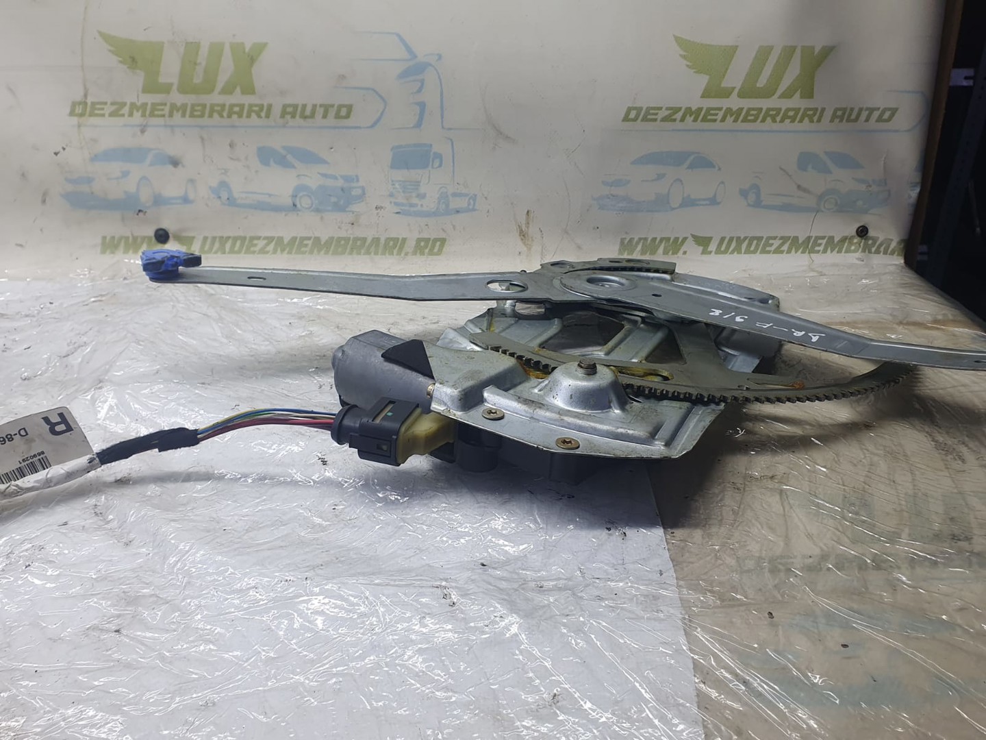 Macara geam dreapta fata 30649555 Volvo V70 2 generation (2000 - 2005)