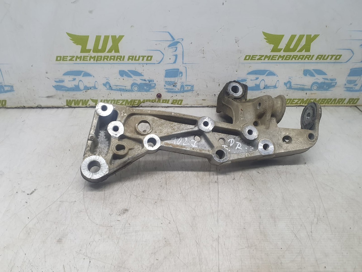 Brat suspensie dreapta fata 1k0199296E Volkswagen Golf 6 (2008 - 2015)
