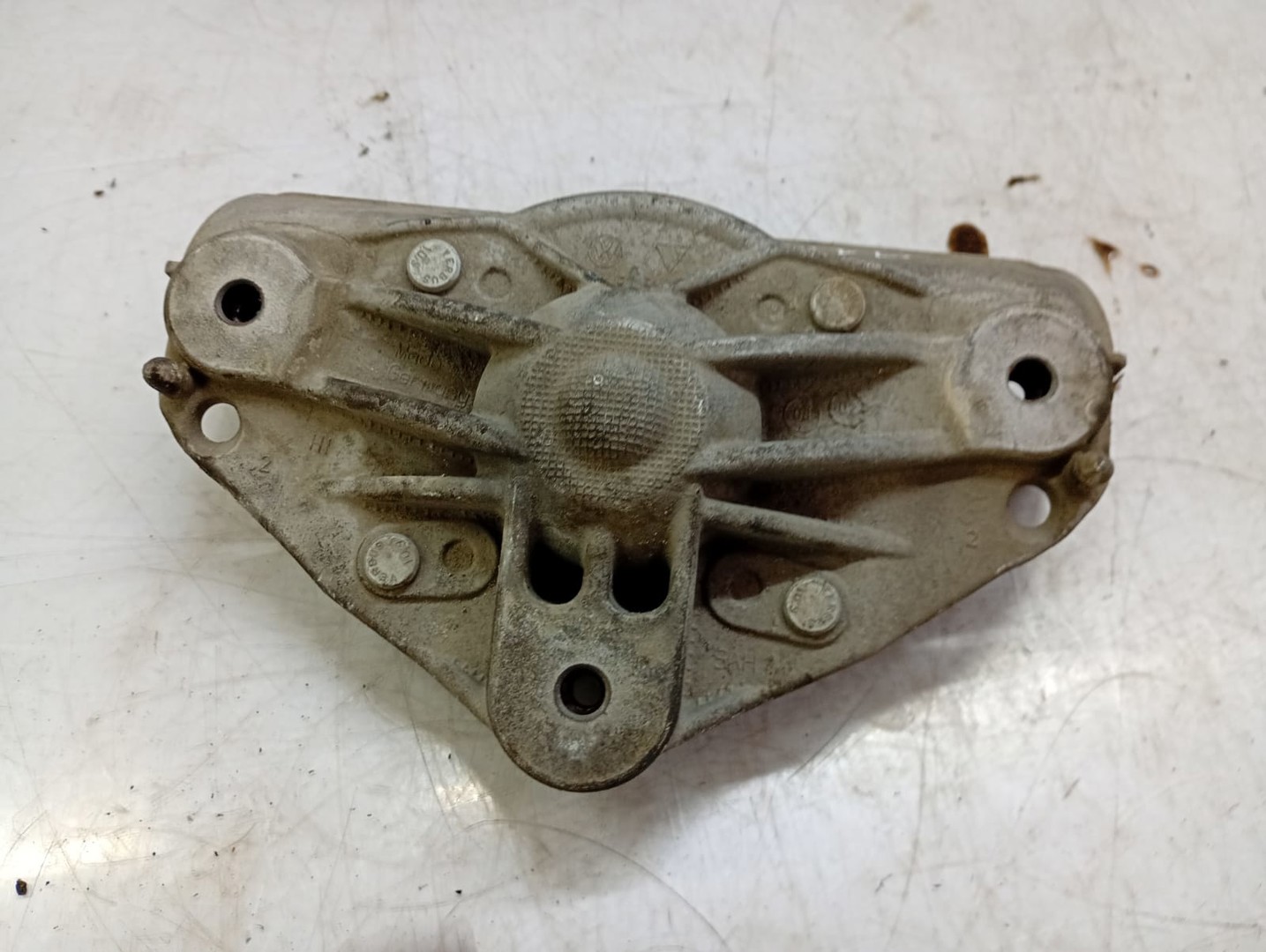Suport amortizor 7l0412391d Volkswagen Touareg 1 (7L) (2002 - 2007)