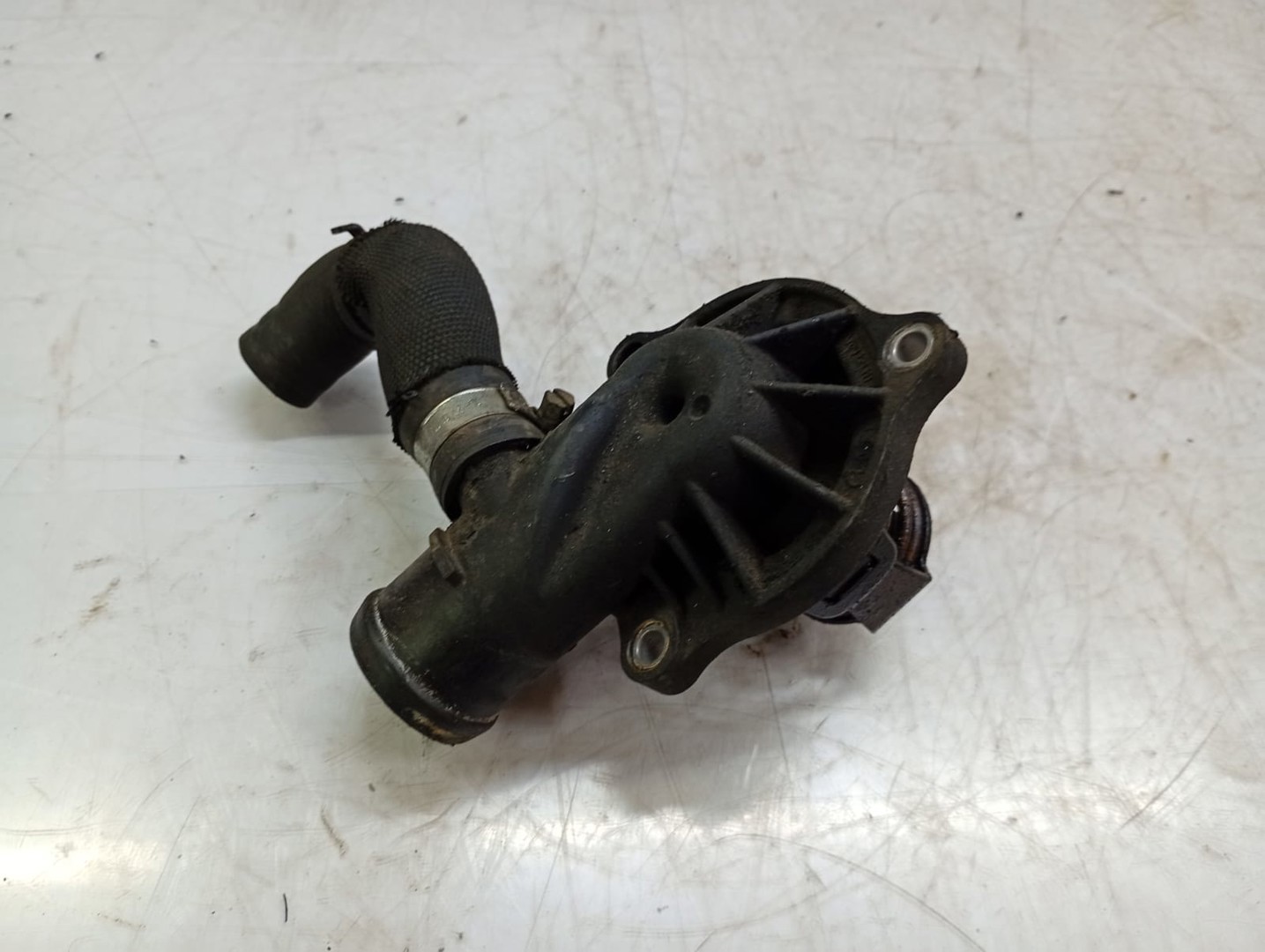 Carcasa termostat Volkswagen Touareg 1 (7L) (2002 - 2007)