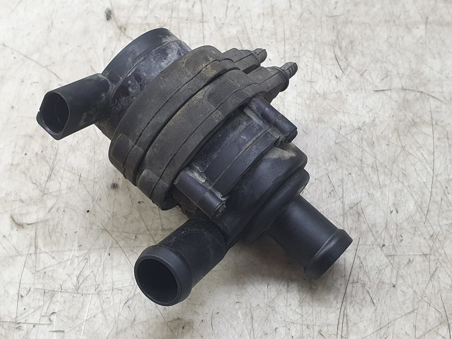 Pompa recirculare apa 066959209 Volkswagen Touareg 1 (7L) (2002 - 2007)