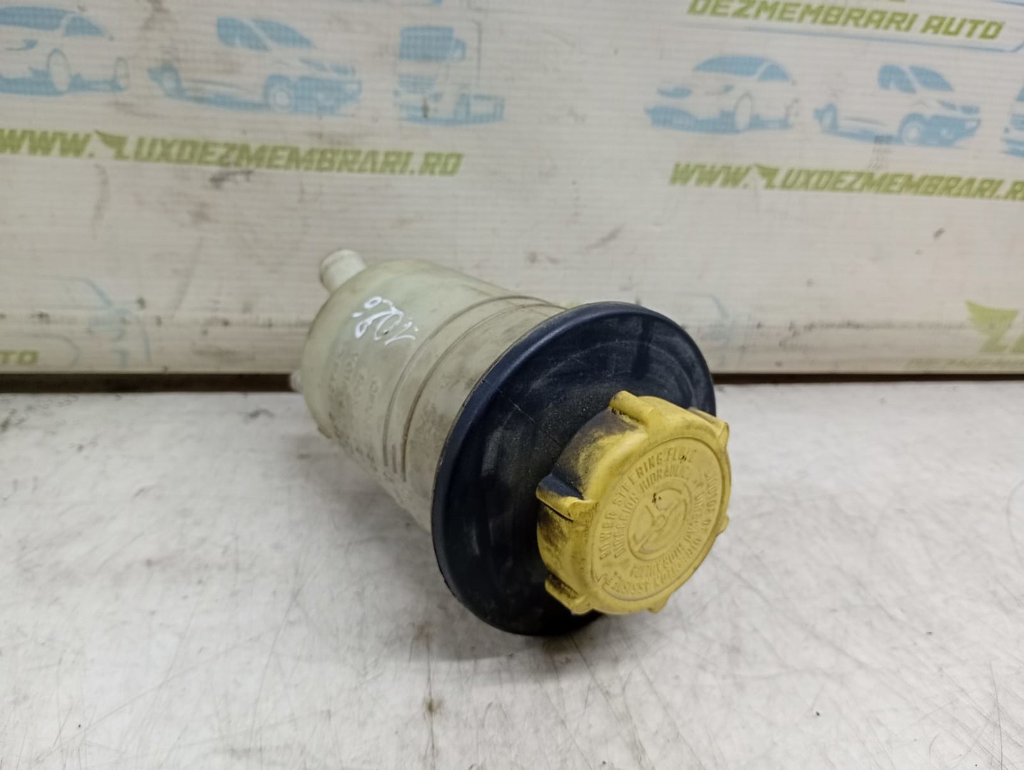 Vas lichid parbriz YC15-3R700-AA Ford Transit 3 (Facelift) (2006 - 2014)