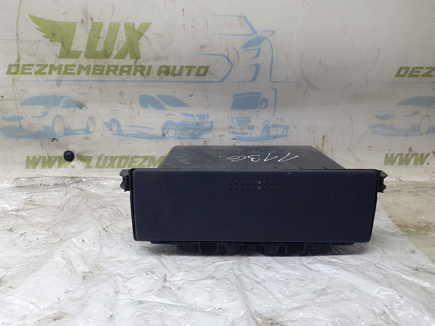 Spatiu Depozitare Mn108092 Mitsubishi Colt Z30 (2002 - 2009)