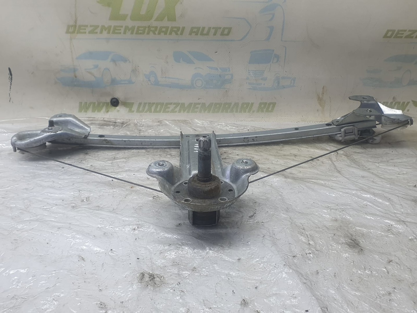 Macara geam stanga spate 13100420 Opel Astra H (2004 - 2007)