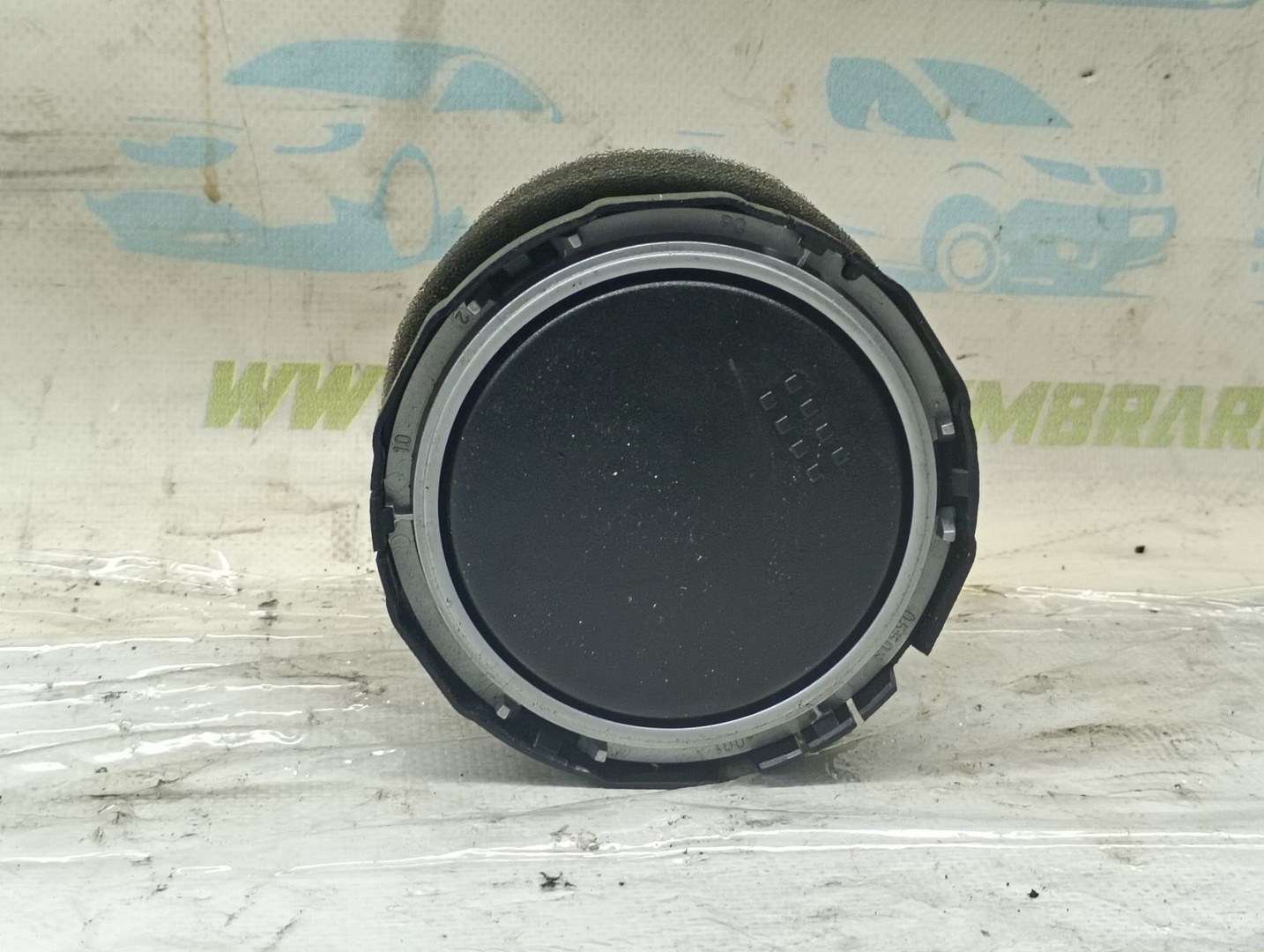 Grila ventilatie bord JC359131 Mitsubishi Colt Z30 (2002 - 2009)