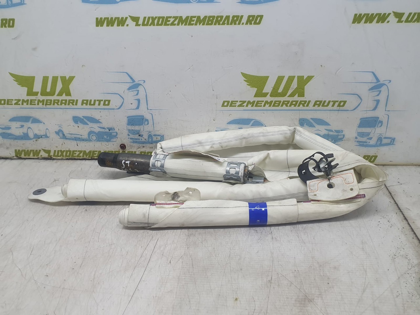 Airbag cortina stanga 5k6880741D Volkswagen Golf 6 (2008 - 2015)