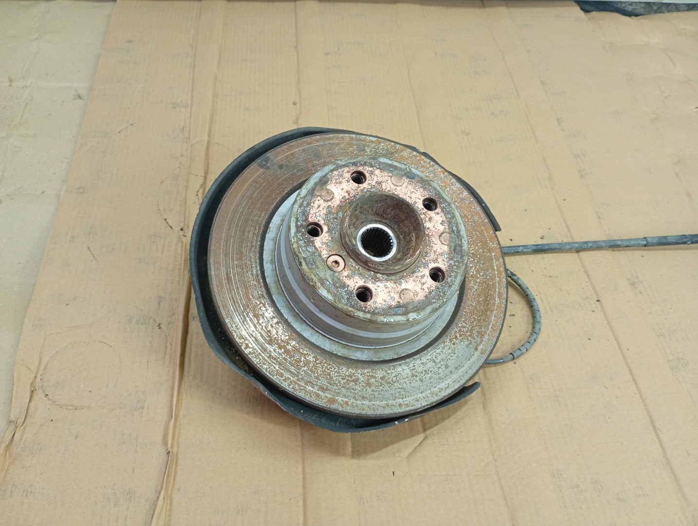 Fuzeta stanga spate 676157909 BMW Seria 3 E90 (2004 - 2010)