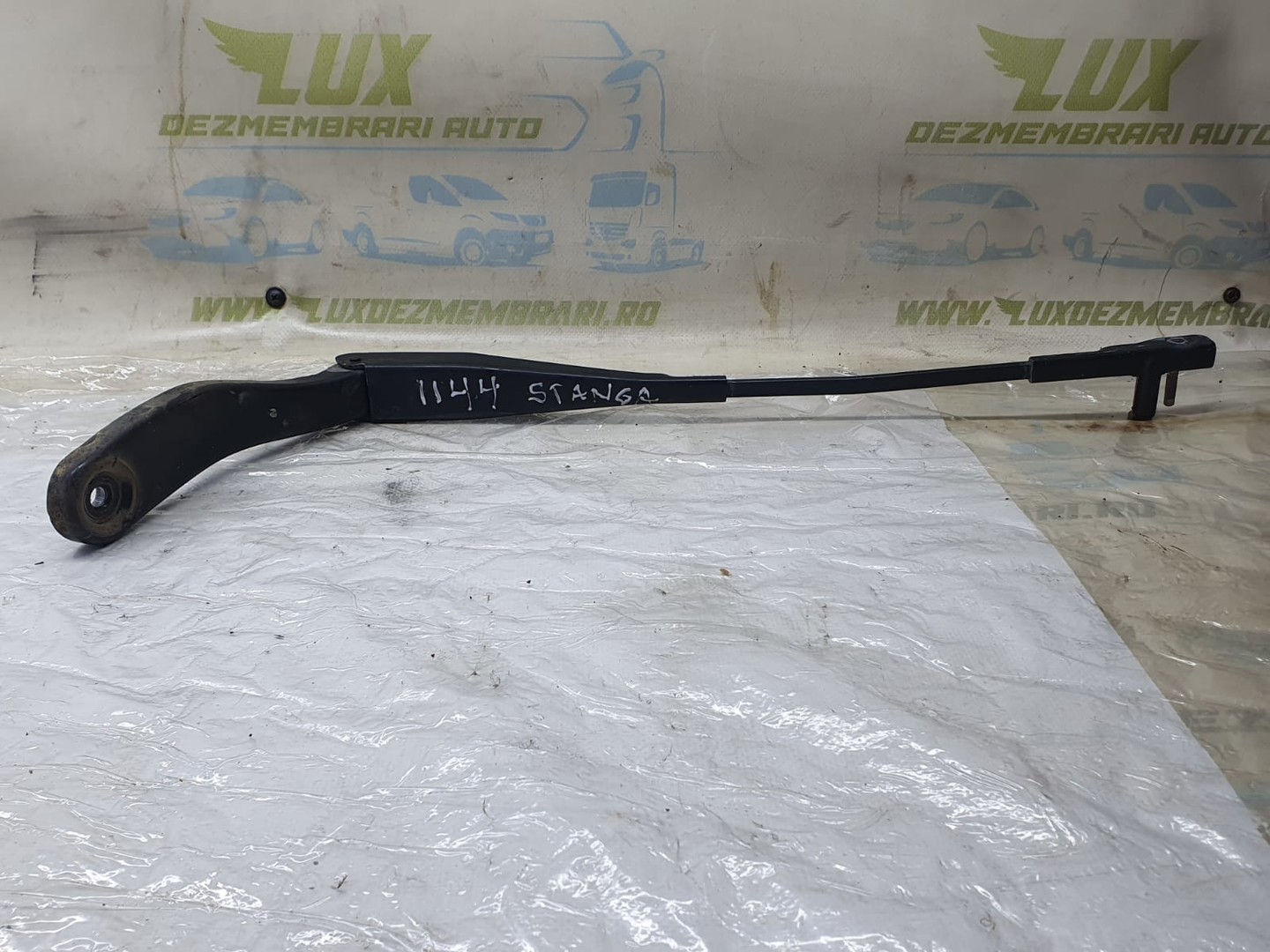 Brat stergator parbriz stanga 30698249 Volvo S40 2 (2004 - 2007)