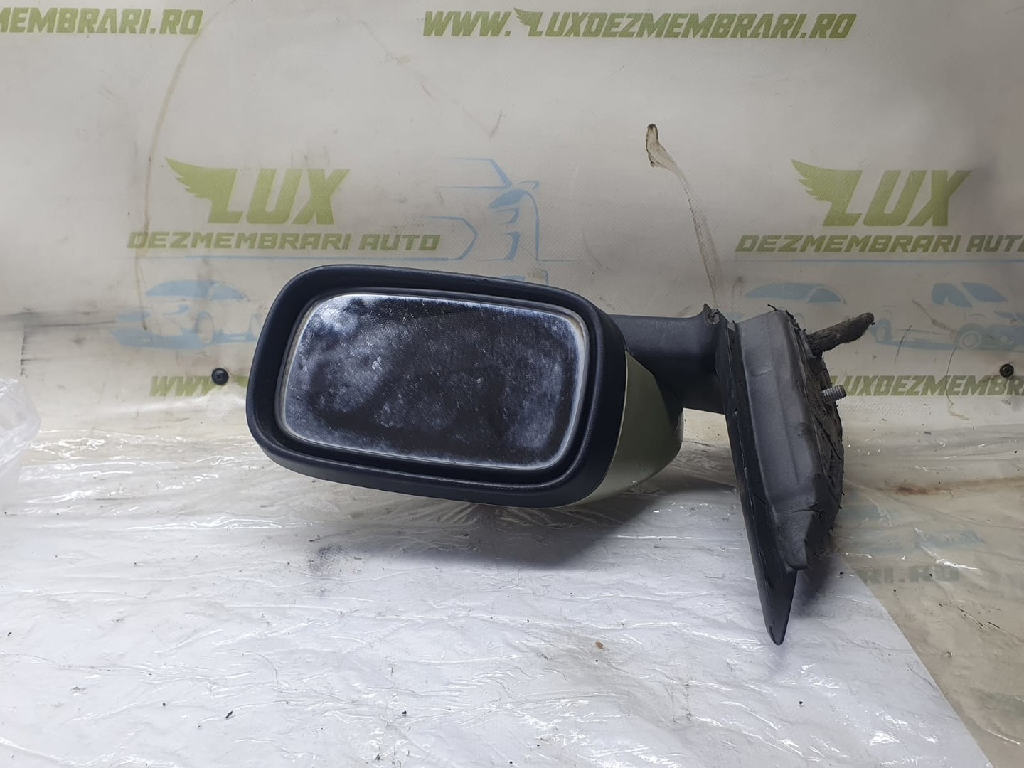 Oglinda dreapta E11015850 Volvo S40 2 (2004 - 2007)