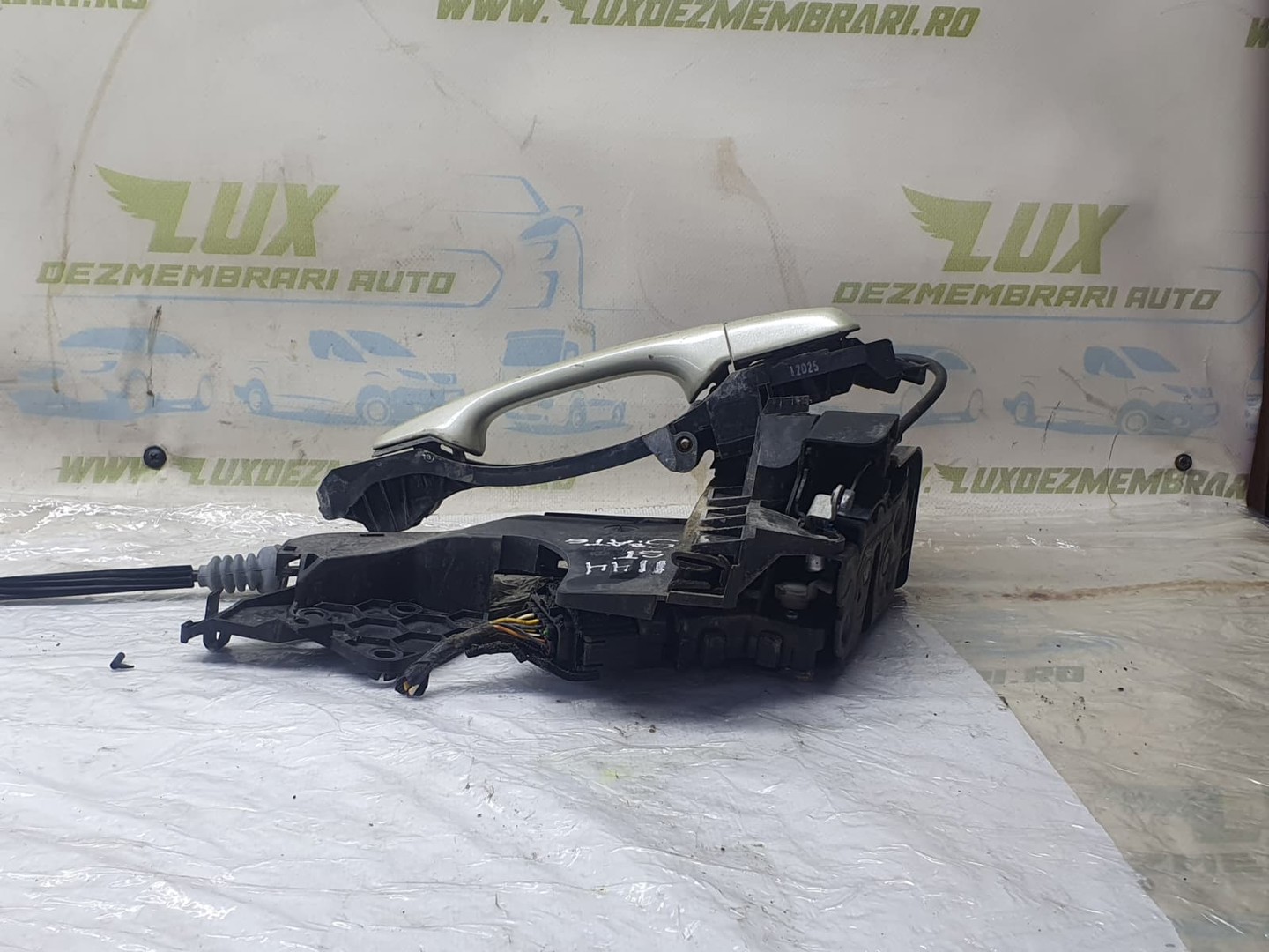 Broasca stanga spate 30699111 Volvo S40 2 (2004 - 2007)