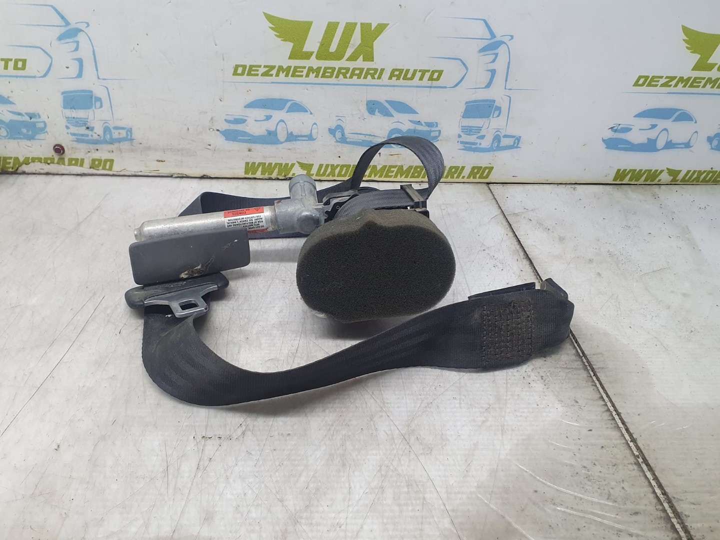 Centura siguranta dreapta spate 30615804 Volvo S40 2 (2004 - 2007)