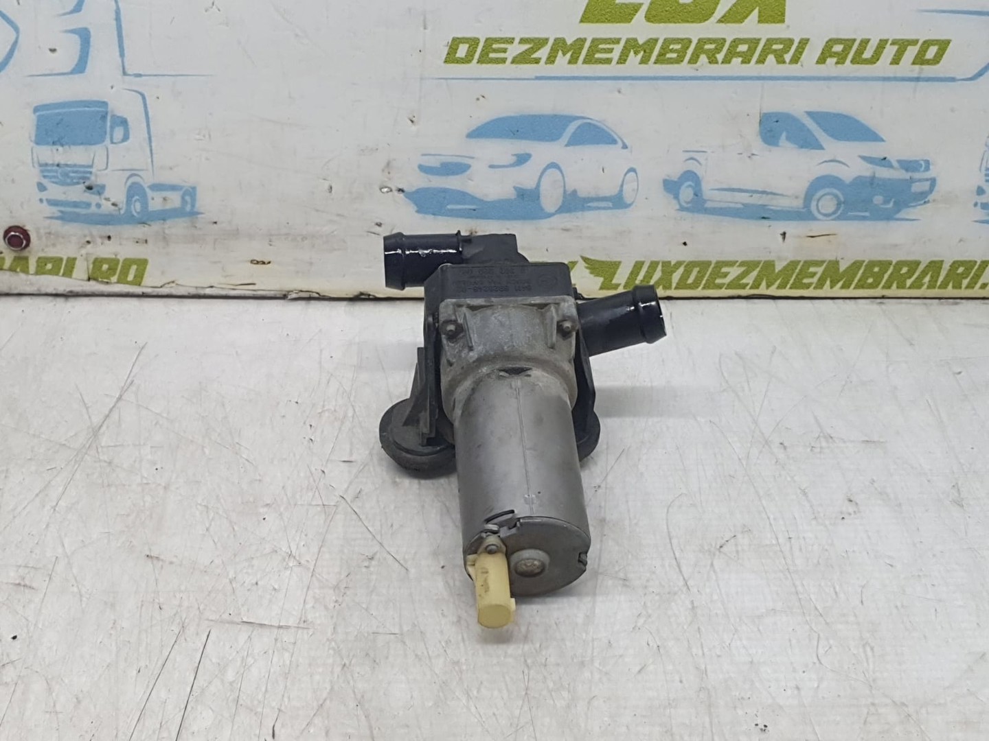 Pompa recirculare apa 64116928246-02 BMW Seria 3 E90 (2004 - 2010)
