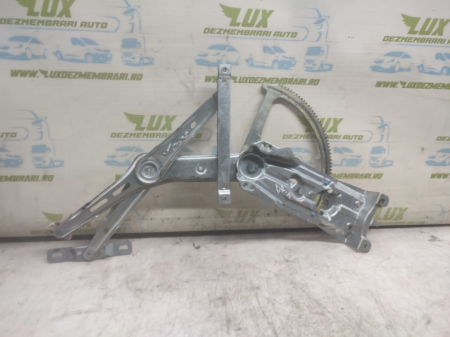 Macara geam dreapta fata A330013100418RH Opel Astra H (2004 - 2007)