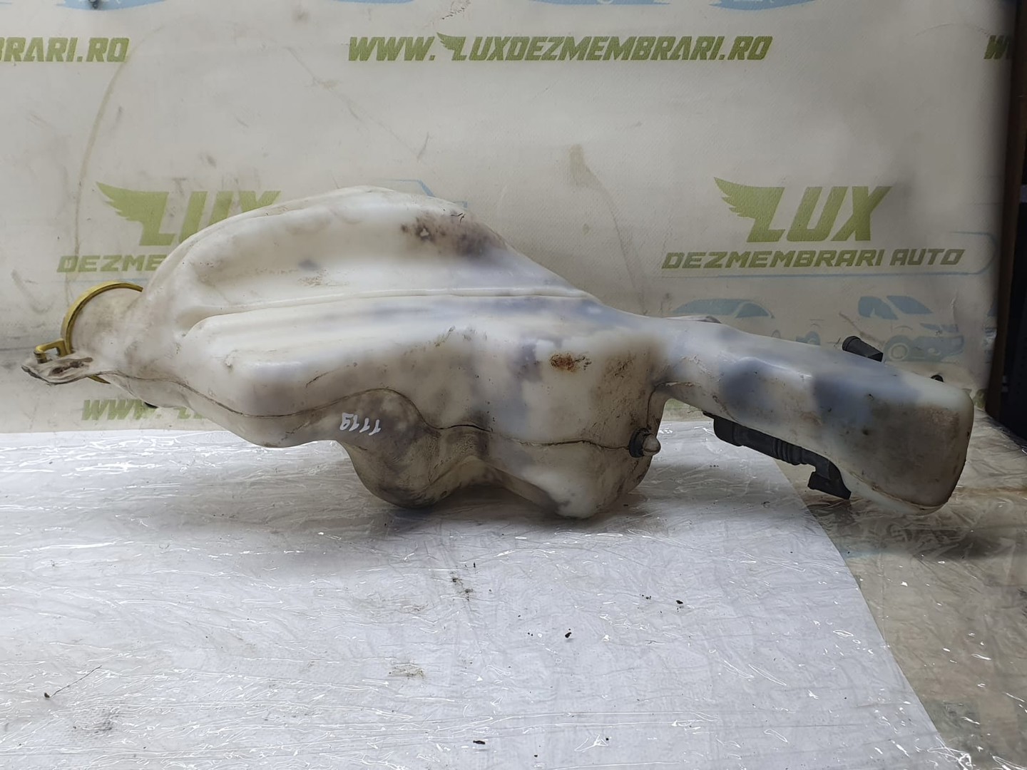 Vas lichid parbriz 05303789 Jeep Compass 1 (facelift) (2011 - 2013)