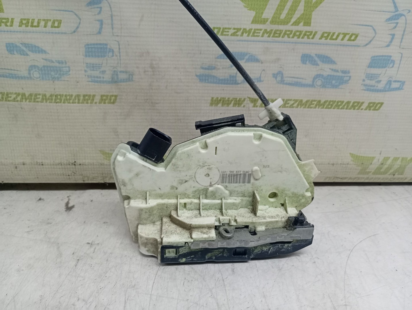 Broasca dreapta fata 5N1837016C Volkswagen Passat CC 1 (2008 - 2012)