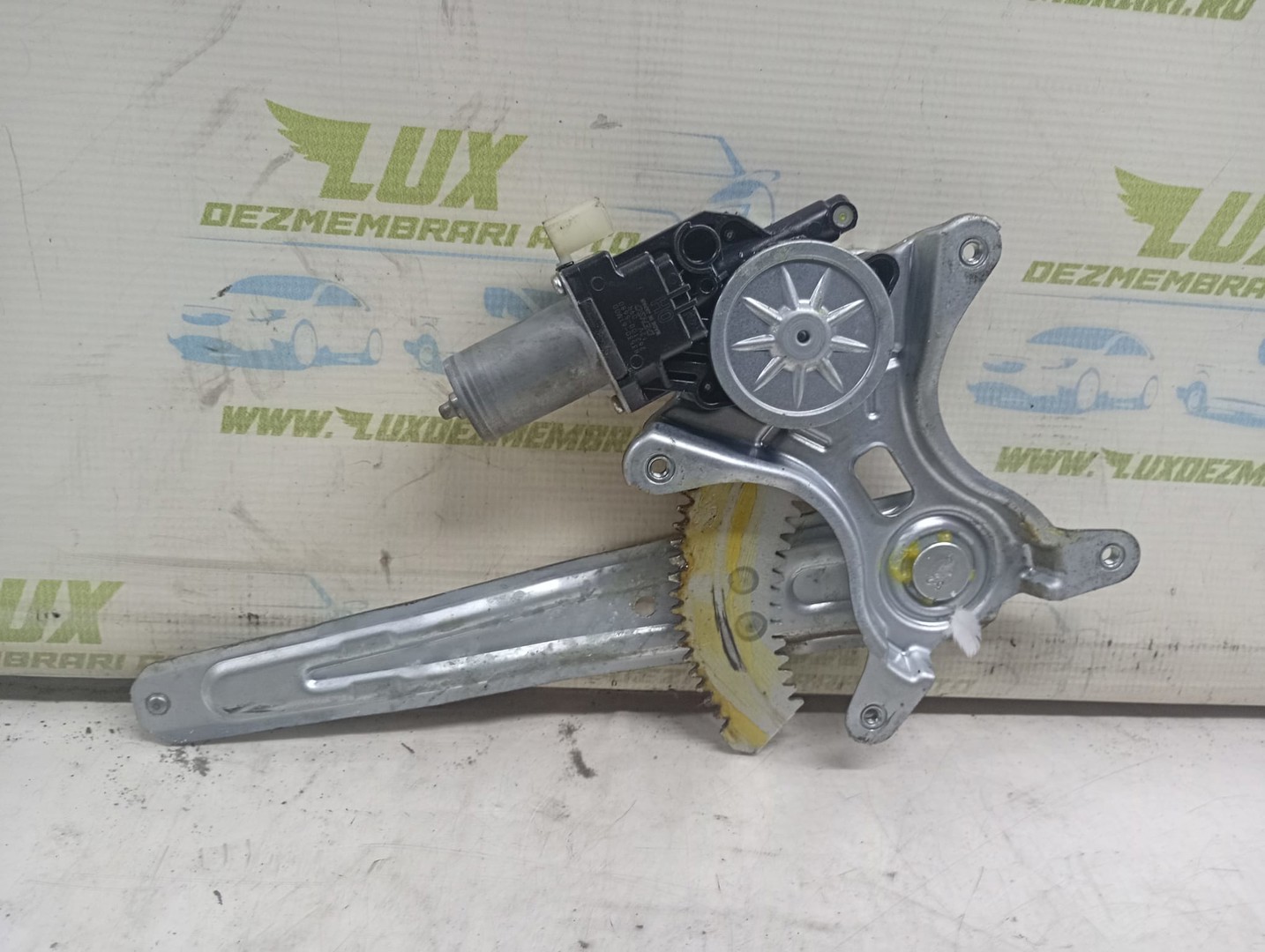 Macara geam dreapta spate 83530-61M00 Suzuki SX4 2 (2013 - 2016)