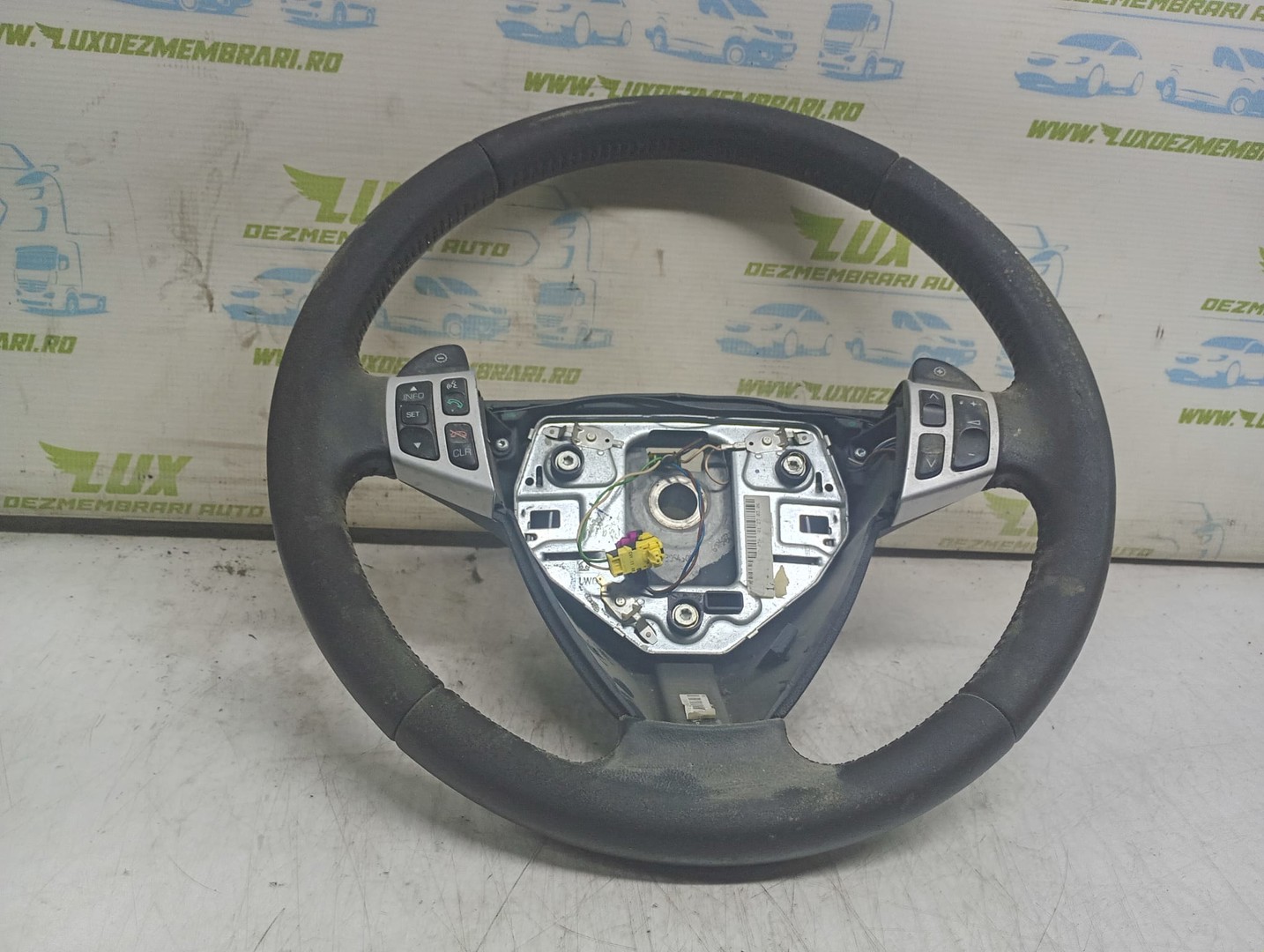 Volan in 3 spite cu comenzi 12757872A2 Cadillac BLS 1 (2006 - 2009)