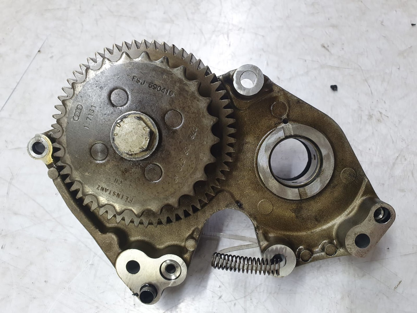 Pompa ulei 057109361g 079109570ap Audi A8 D4/4H (2010 - 2014)
