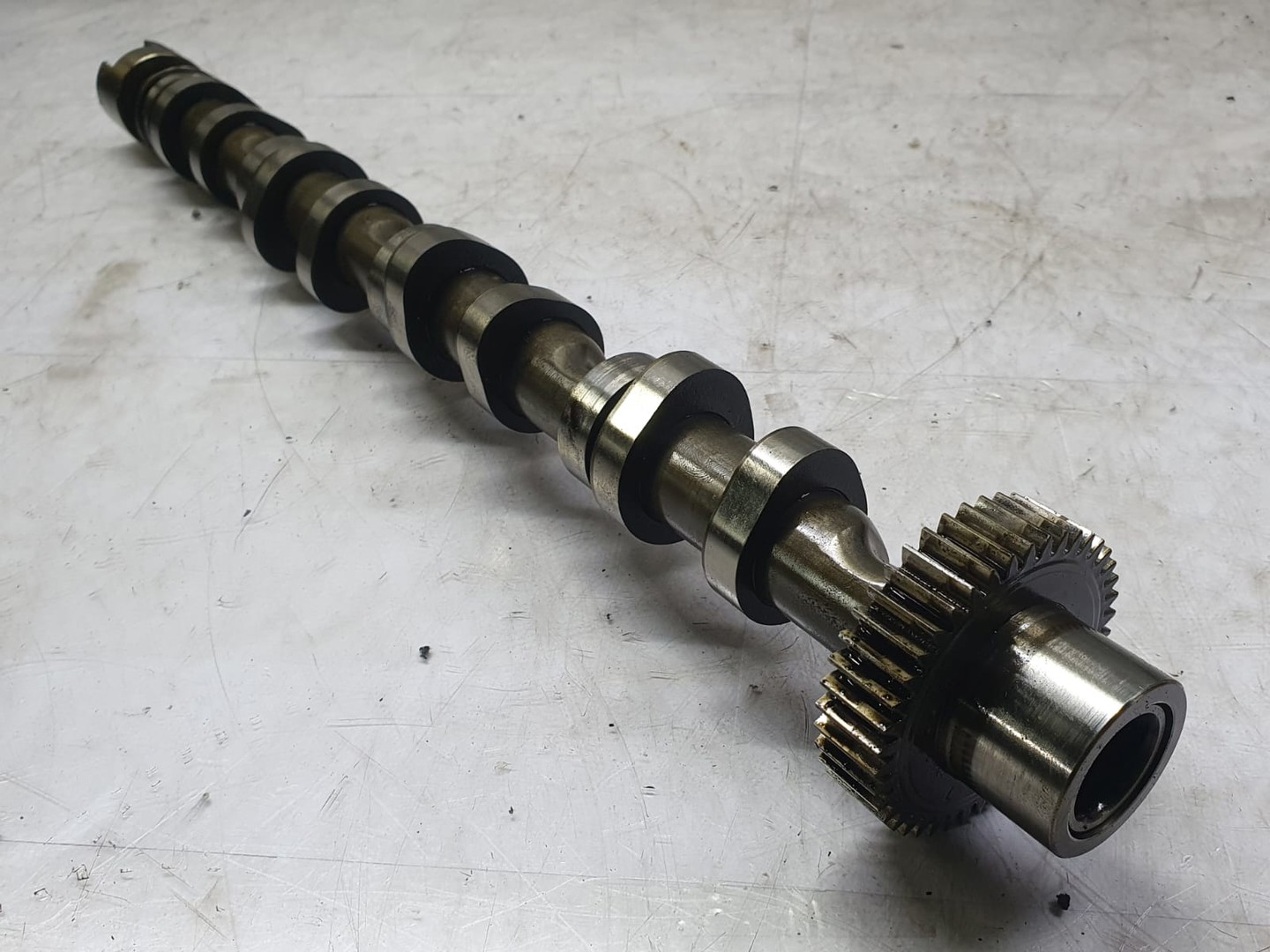 Ax cu came 057102bd Audi A8 D4/4H (2010 - 2014)