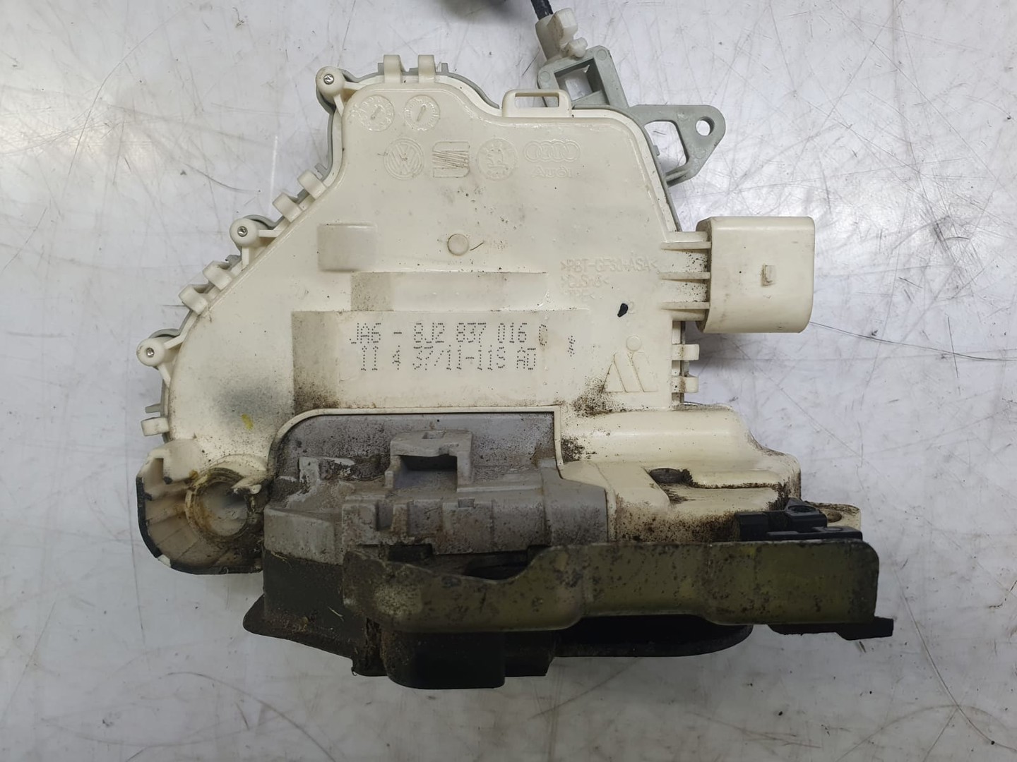 Broasca dreapta fata 8J2837016c Audi A6 4G/C7 (2010 - 2014)