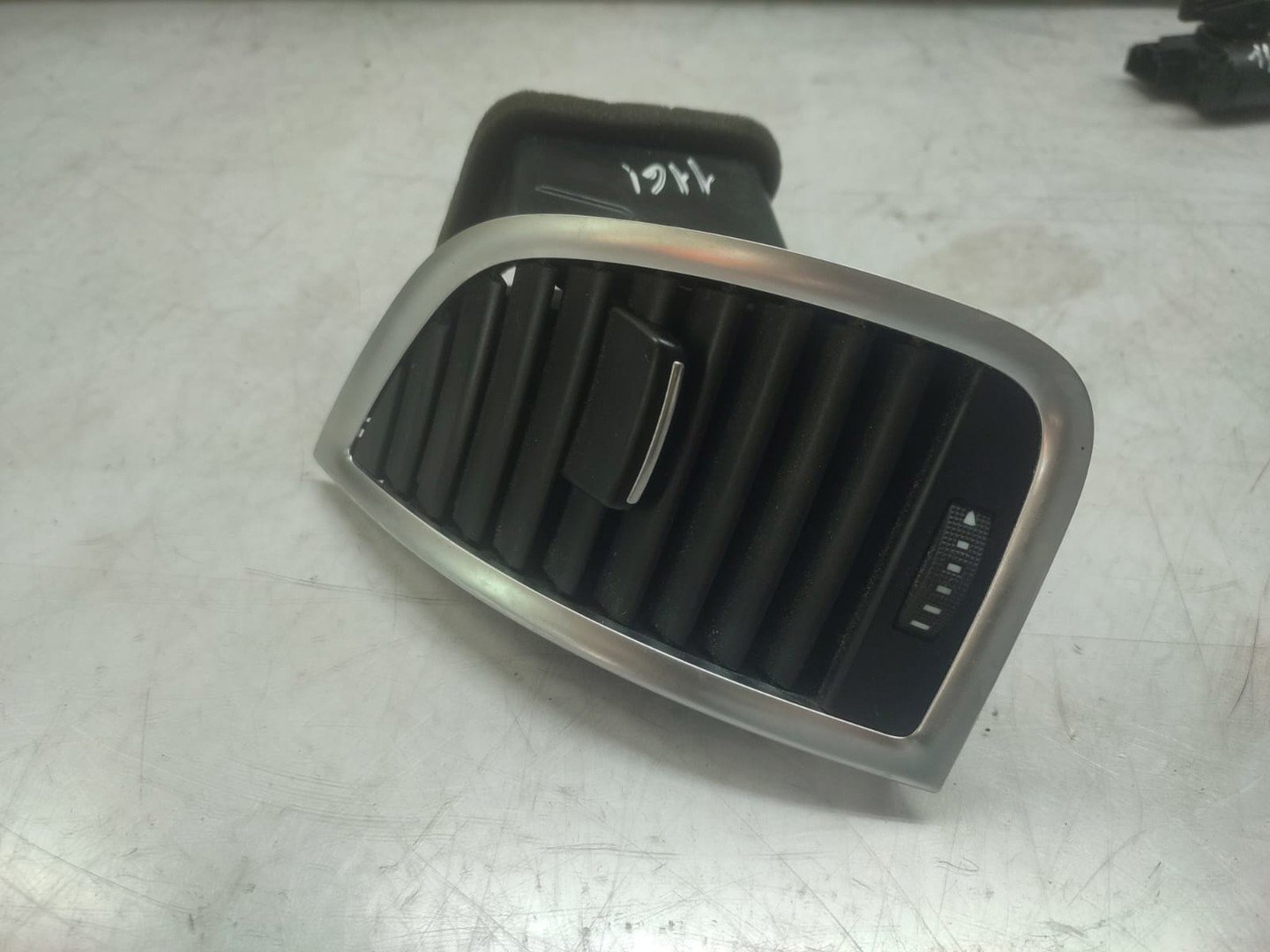 Grila ventilatie bord 4l0820901 Audi Q7 4L (2005 - 2009)