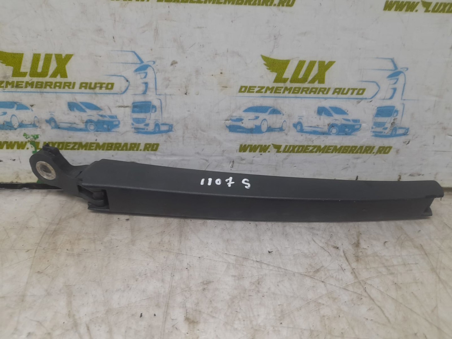 Brat stergator luneta Volkswagen Golf 5 (2003 - 2009)