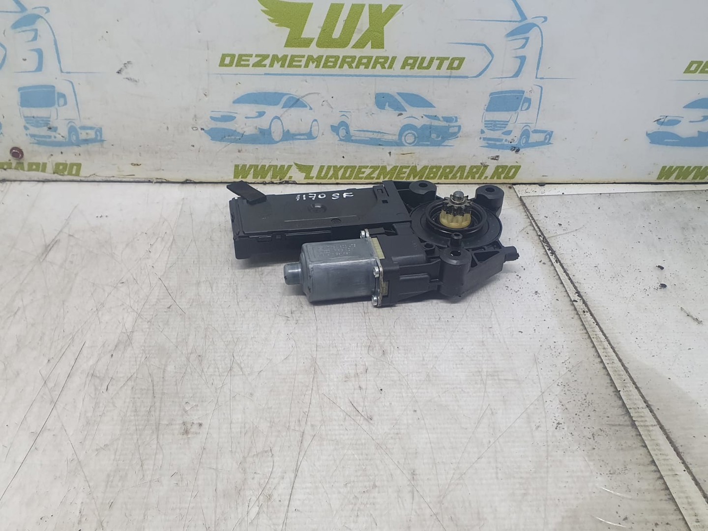 Motoras geam stanga fata 969203200 Renault Scenic 3 (2009 - 2012)