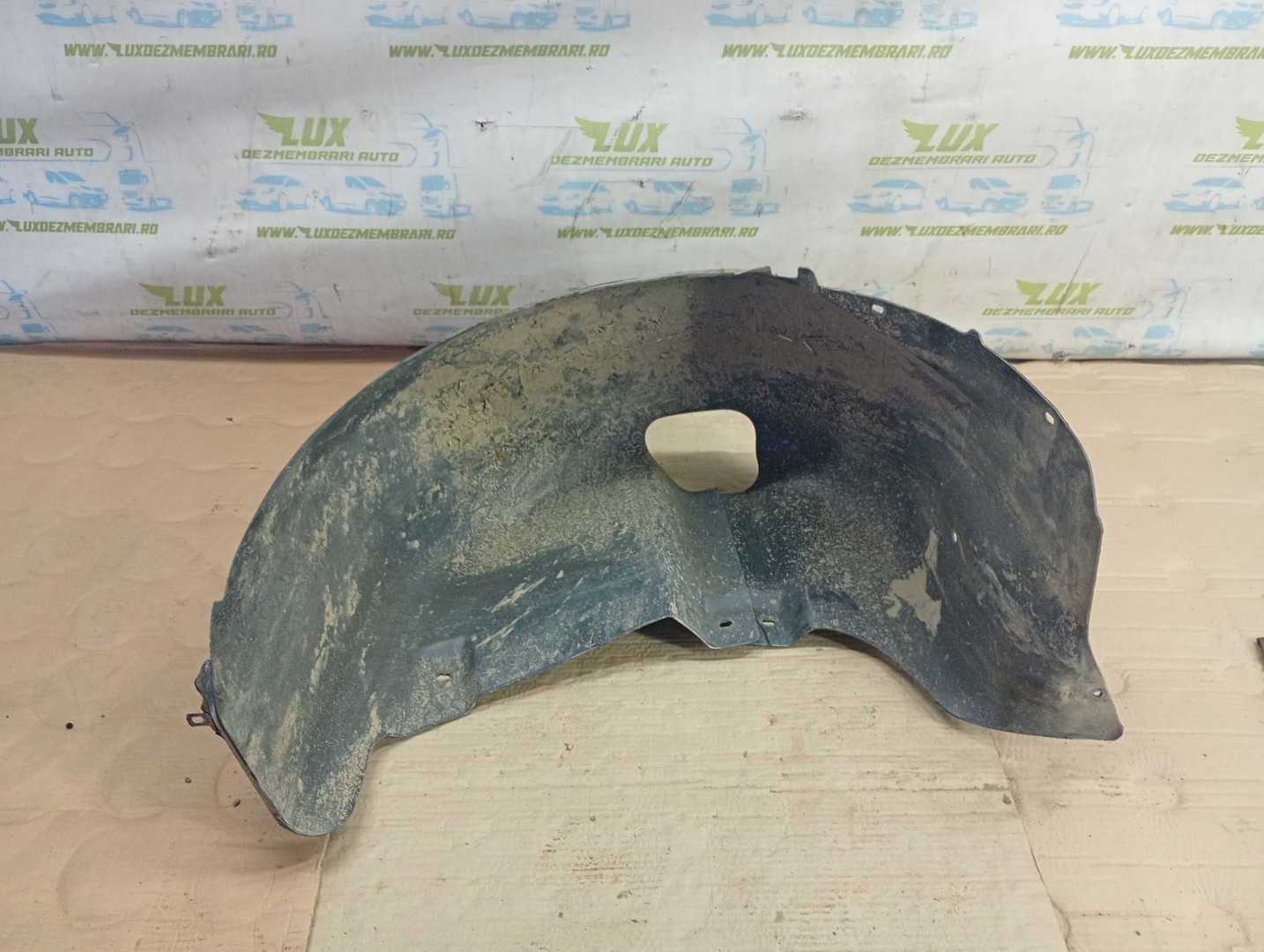 Carenaj roata spate stanga 6R0810971B Volkswagen Polo 5 (6R) (facelift) (2014 - 2018)