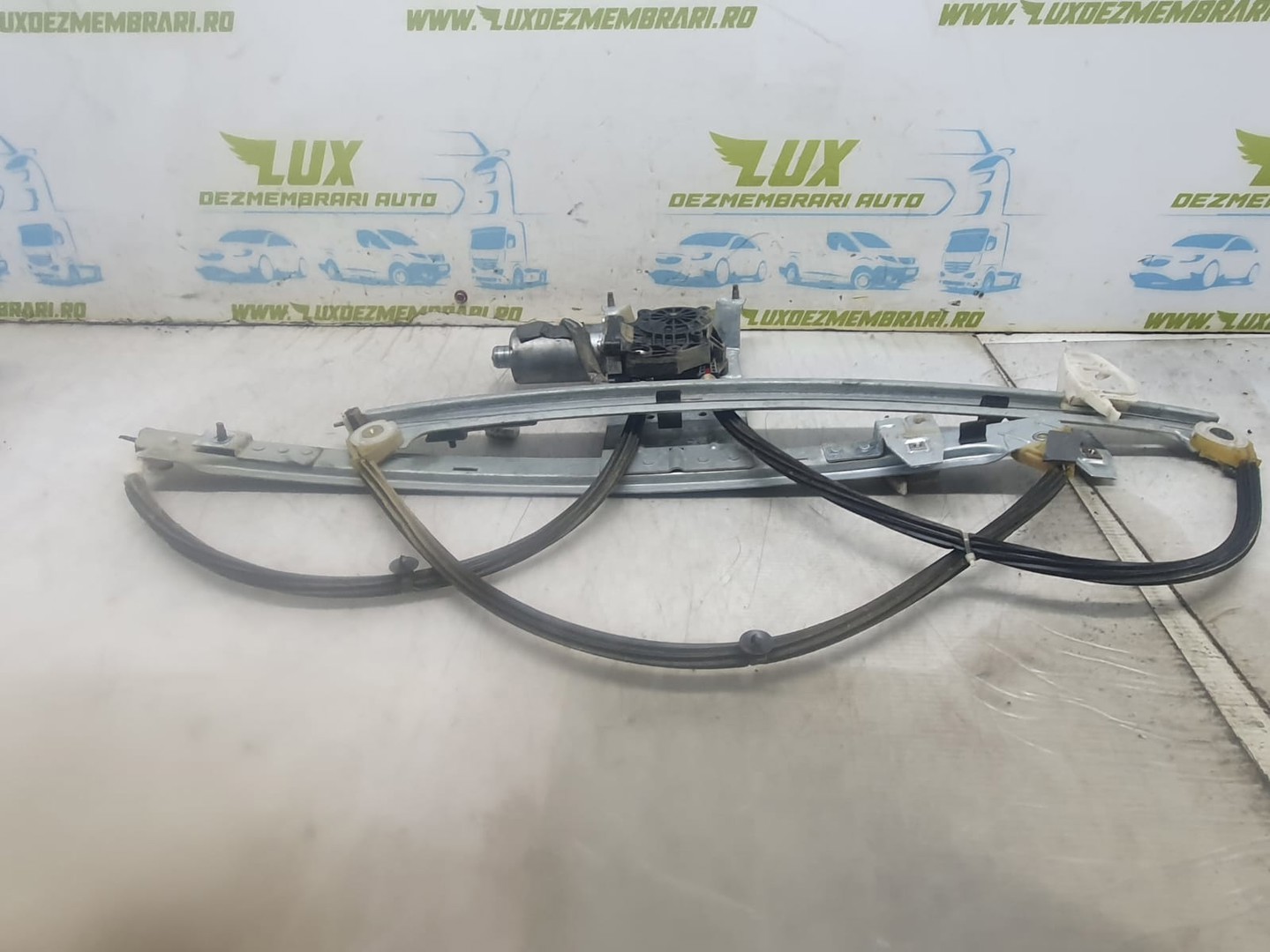 Macara geam dreapta fata 0130821762 Citroen Xsara Picasso 1 (facelift) (2004 - 2010)
