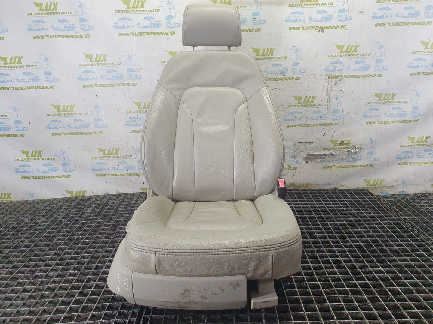 Scaun dreapta fata Audi Q7 4L (2005 - 2009)