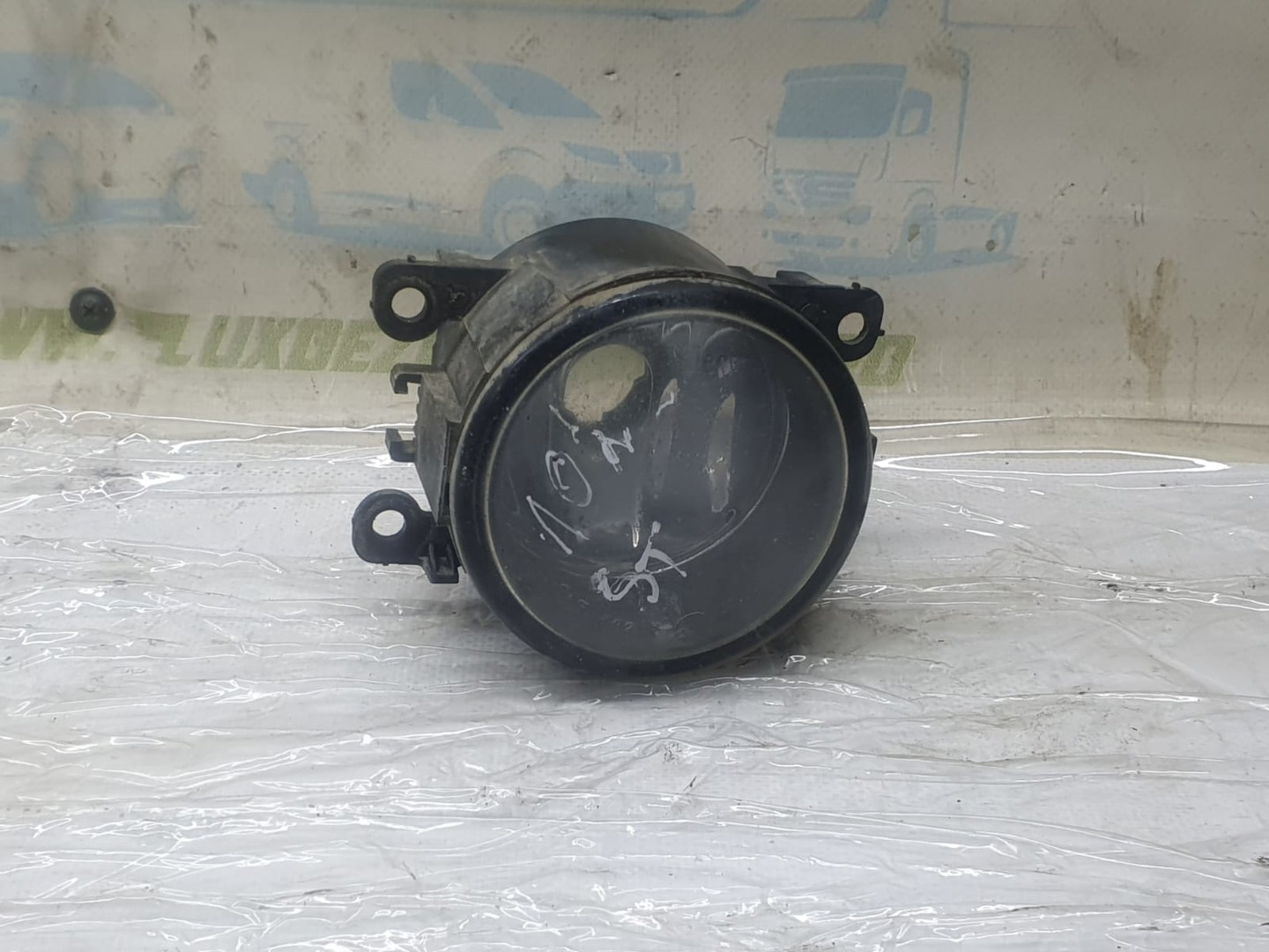 Proiector ceata stanga 9650001680 Citroen Xsara Picasso 1 (facelift) (2004 - 2010)