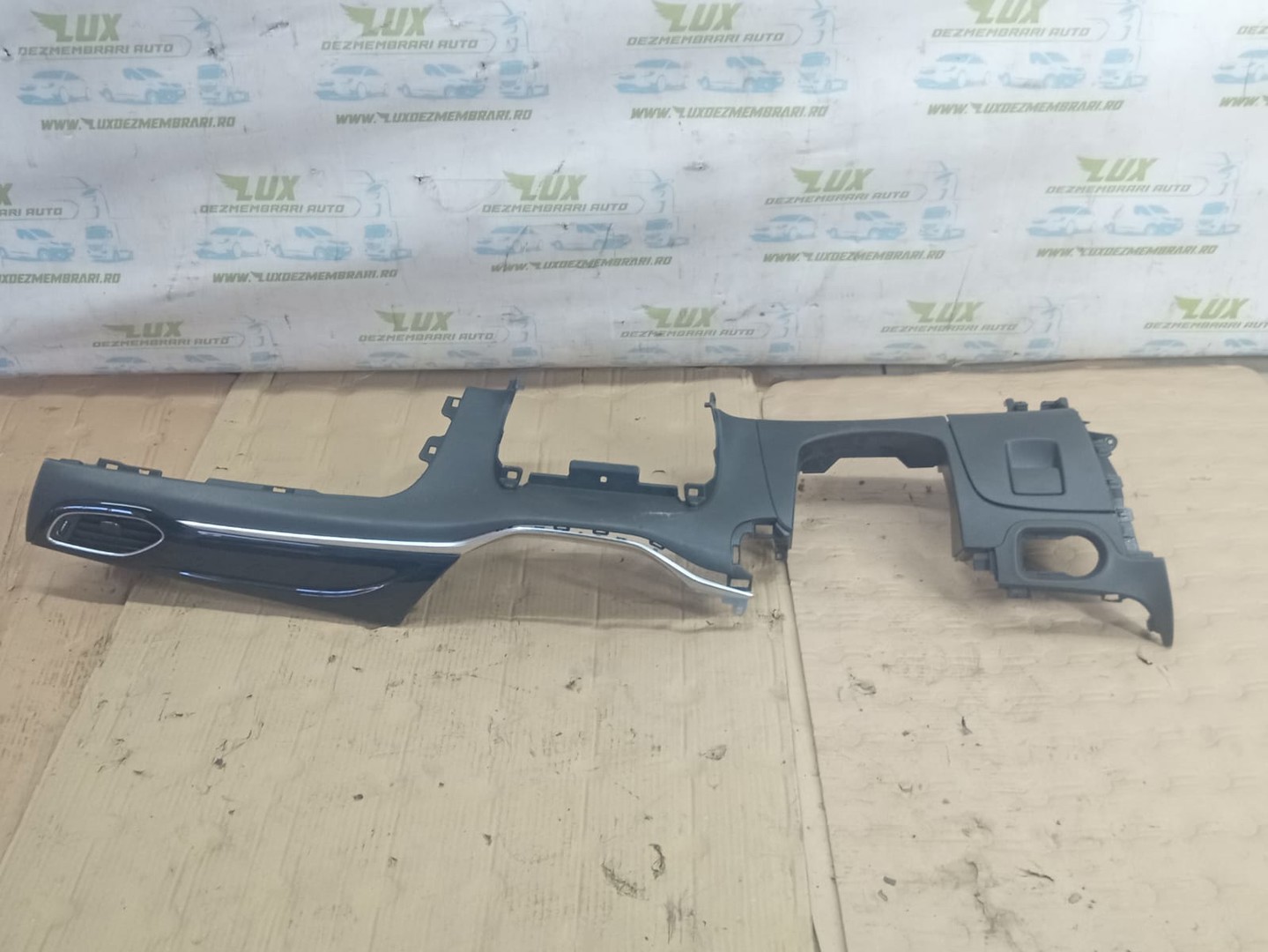 Ornament bord 13412987 Opel Astra K (2015 - 2020)
