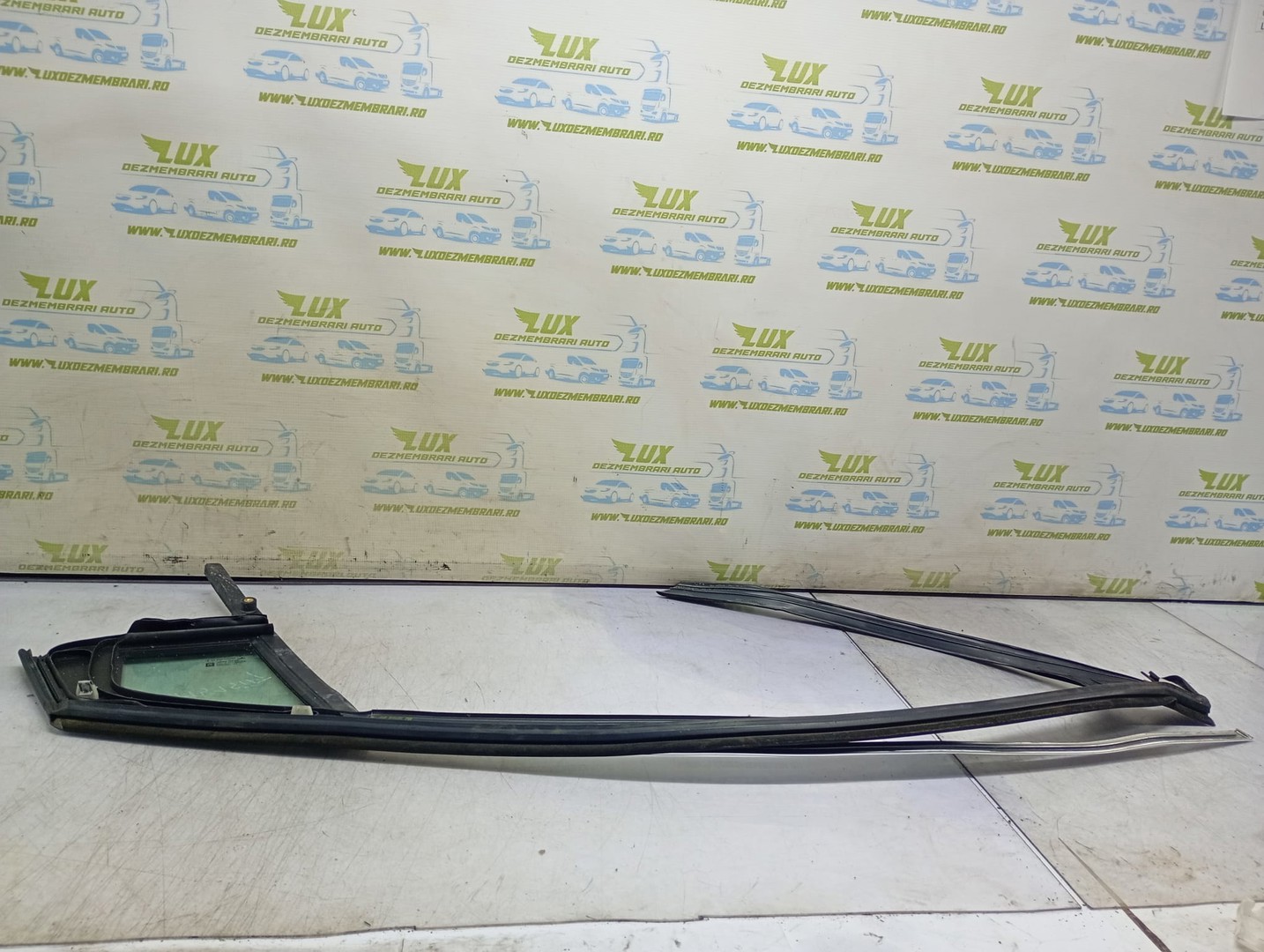 Geam fix stanga fata Opel Astra K (2015 - 2020)