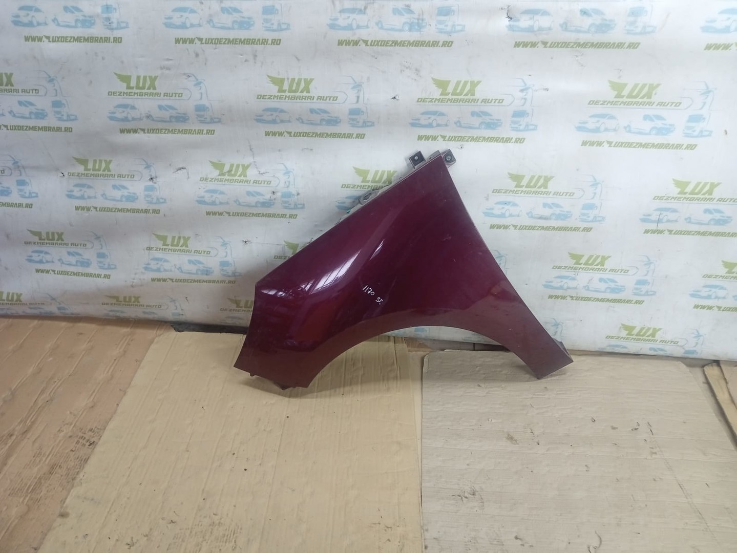 Aripa stanga fata Renault Scenic 3 (2009 - 2012)