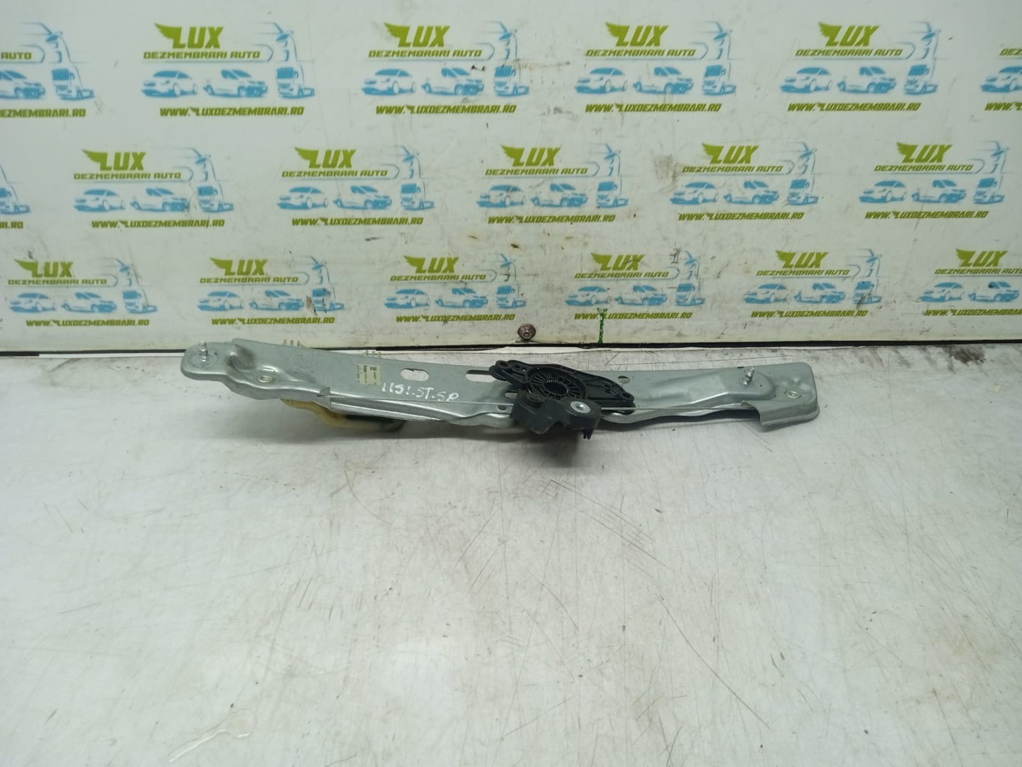 Macara geam stanga spate 13406677 Opel Astra K (2015 - 2020)