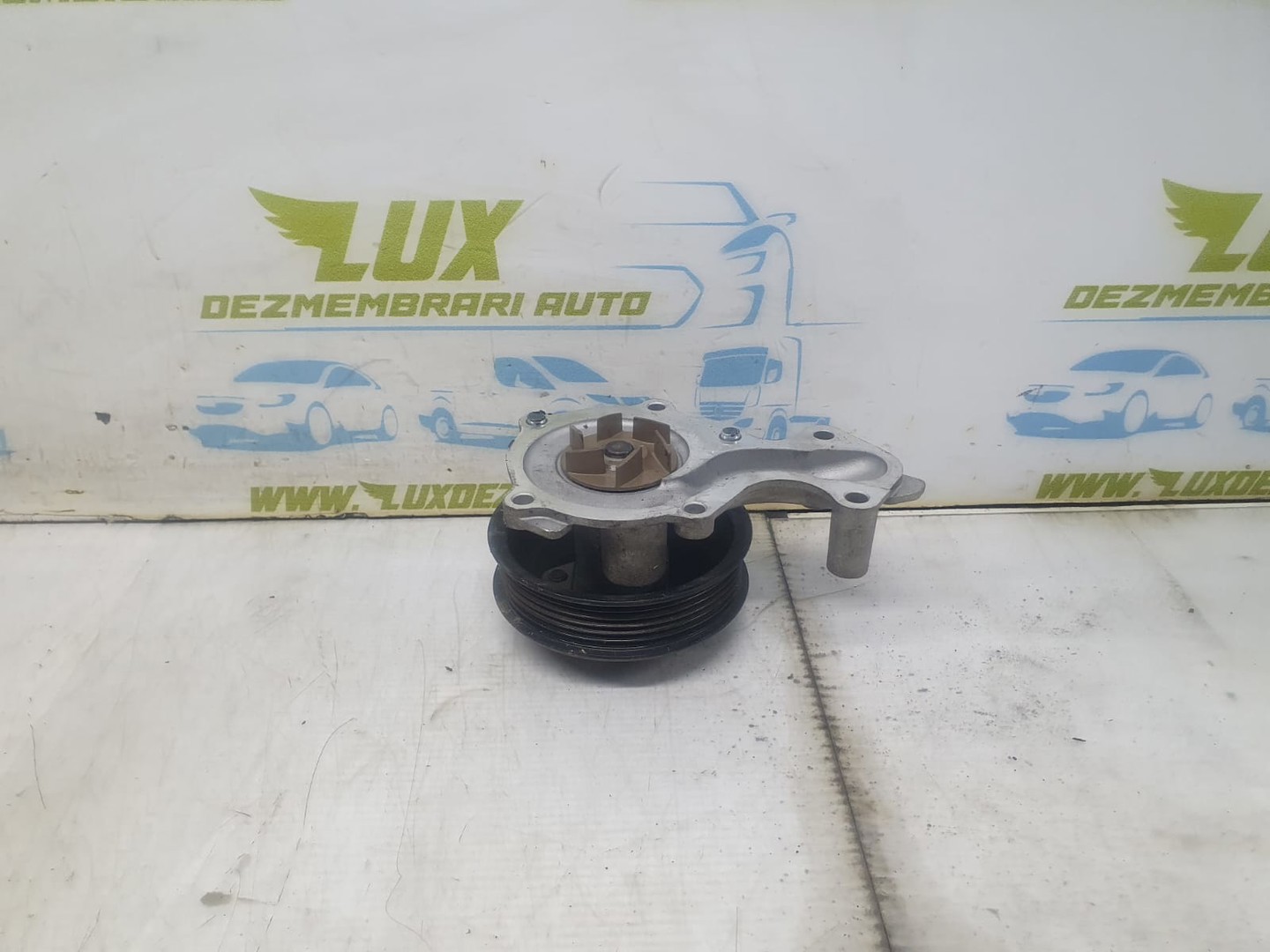 Pompa apa VKPC84219 Ford Grand C-Max 1 (2010 - 2015)