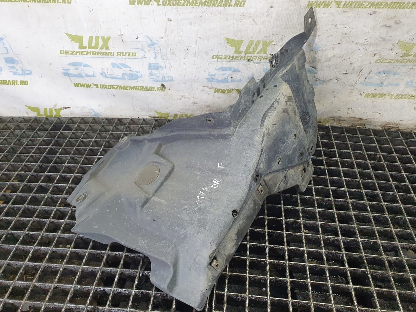 Carenaj roata fata dreapta 74115-t8m Honda HR-V 2 (2015 - 2018)