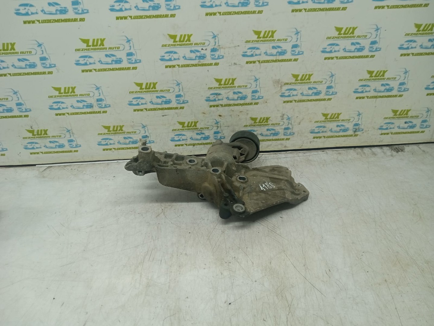 Suport accesorii 8200669495 Dacia Logan 1 (facelift) (2007 - 2012)