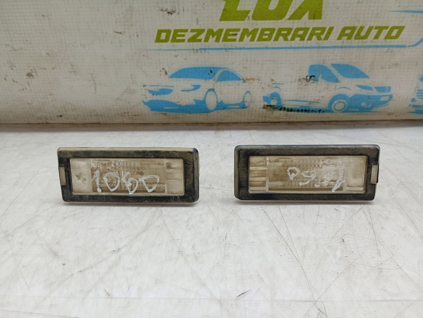 Lampa numar 8200013577 Dacia Duster 1 (facelift) (2013 - 2017)