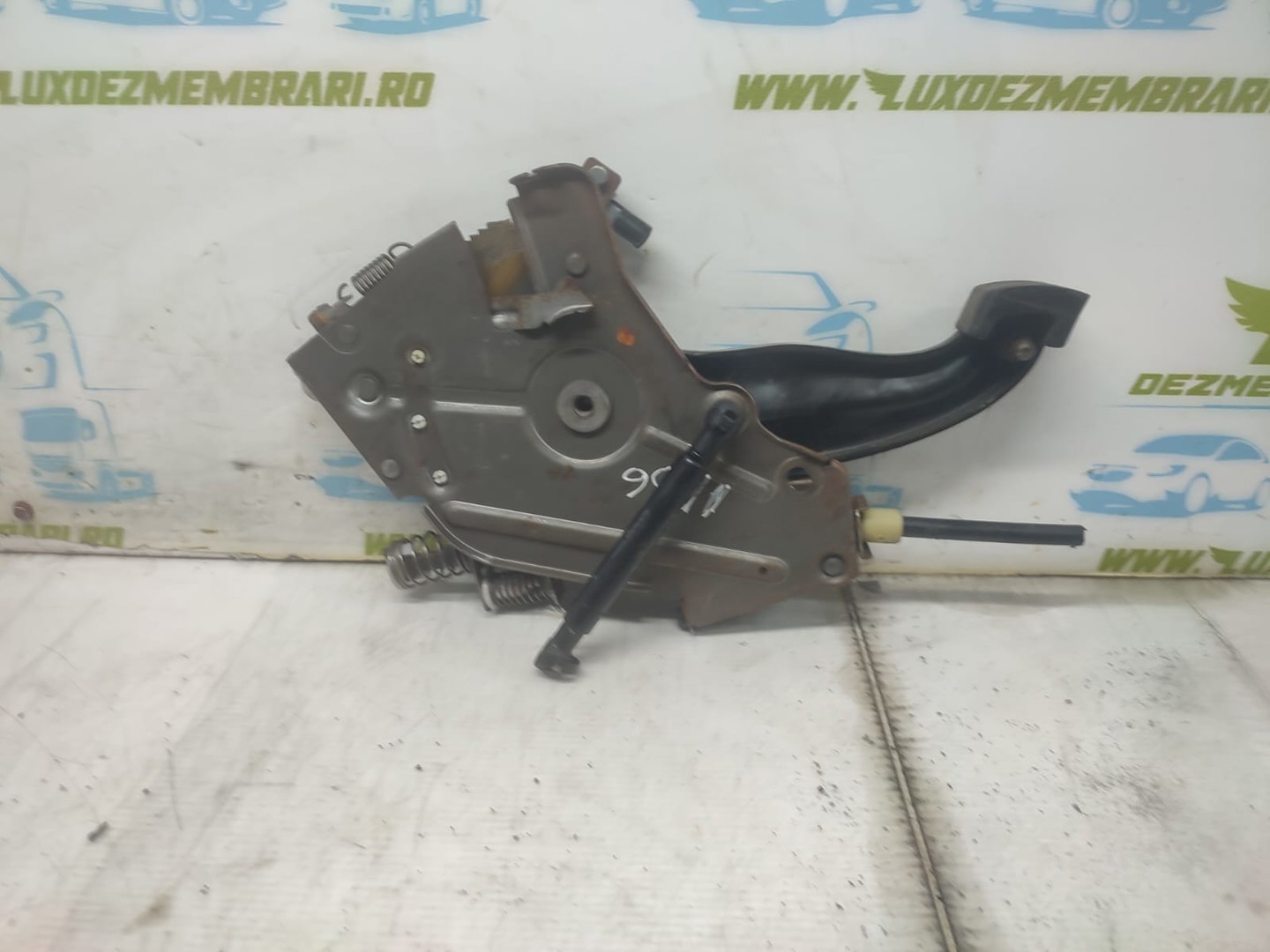 Pedala frana de mana 7L0721797c Volkswagen Touareg 1 (7L) (2002 - 2007)