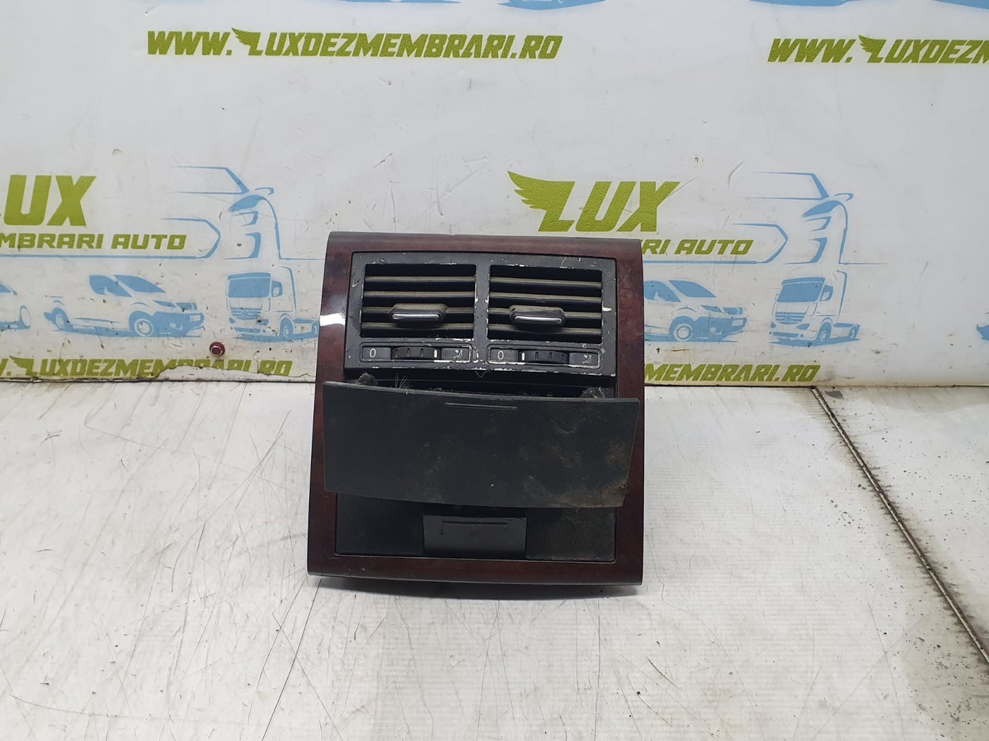 Grila ventilatie 7L6819203 Volkswagen Touareg 1 (7L) (2002 - 2007)