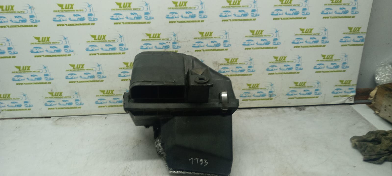 Carcasa filtru aer 058133843 Volkswagen Passat B5 (1996 - 2000)