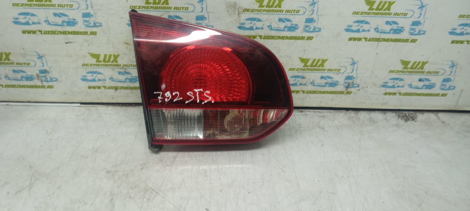 Stop stanga haion 5k0945093k Volkswagen Golf 6 (2008 - 2015)