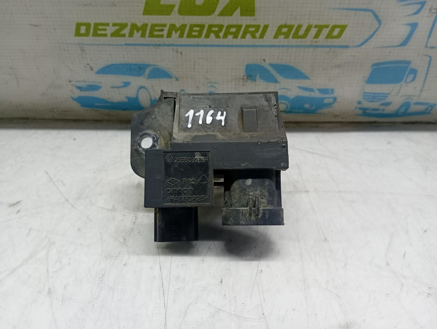 Rezistenta trepte 255509263r Dacia Duster 1 (facelift) (2013 - 2017)