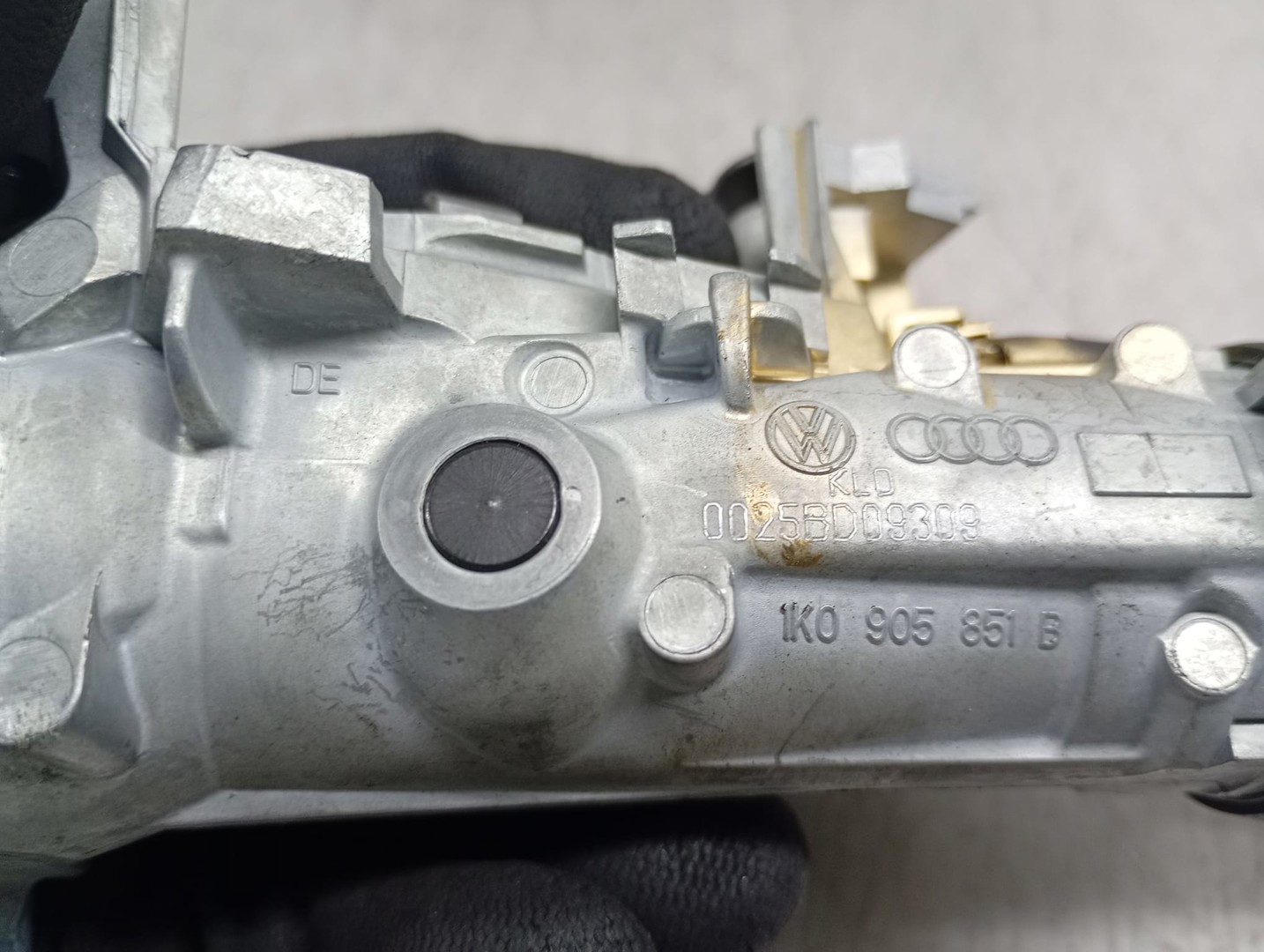 Contact cu cheie 1k0905851B Volkswagen Golf 6 (2008 - 2015)